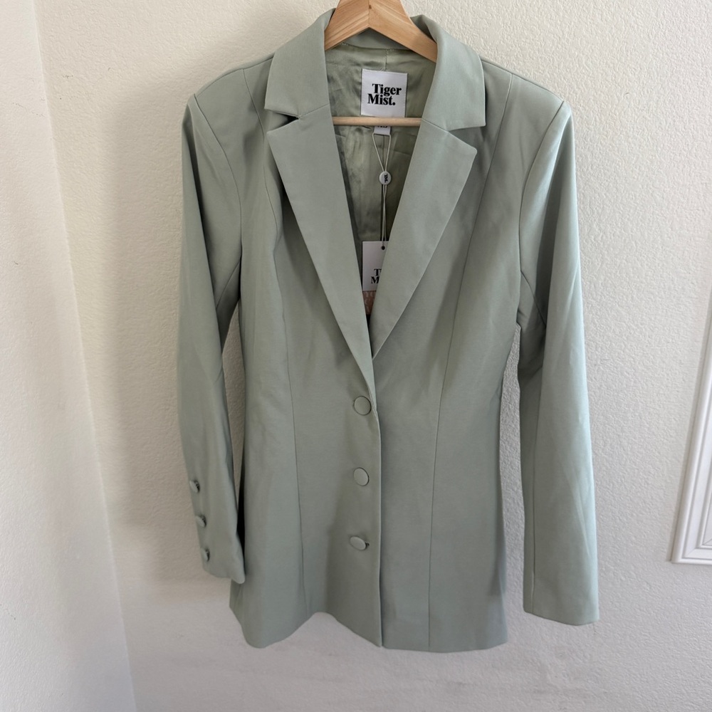 NWT TIGER MIST Sage green elongated Franko blazer size XS
